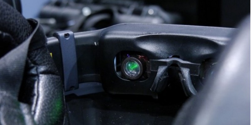 Avegant Glyph: Finales Design des Netzhaut-Projektors auf der CES 2015 vorgestel. (2)