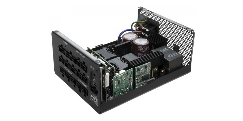 Platinum-Netzteile auf der CES: Corsair und Thermaltake jagen 100 A über die 12-V-Schiene (7)
