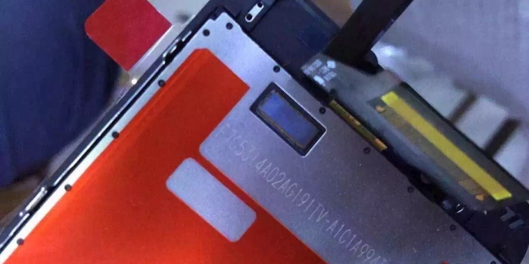 Geleakte Bilder zeigen angeblich das Force-Touch-Display des iPhone 6s. (3)