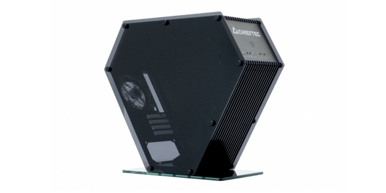 Chieftec Exquisit Design SJ-06B: Hexagon-Gehäuse für 170 Euro (6)