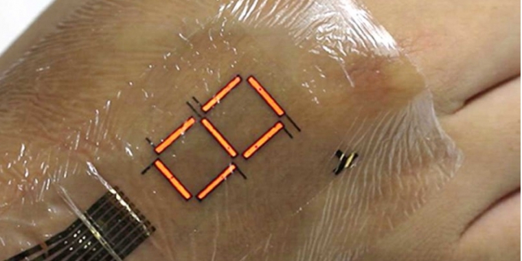 Display-Technik: Forscher arbeiten an neuem Folienbildschirm für den Handrücken