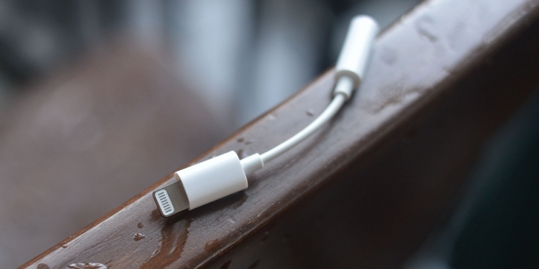 Lightning-Klinke-Adapter (1)