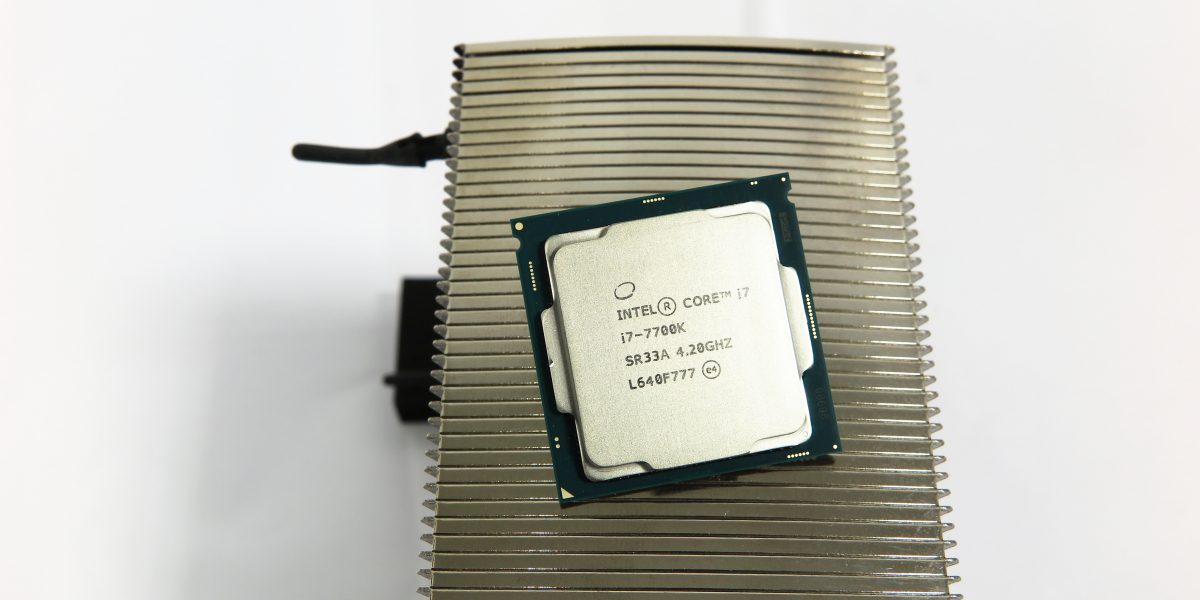 Einem neuen Gerücht zufolge forscht Intel an einer neuen, schlankeren x86-Architektur.
