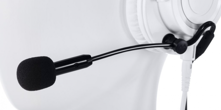 Das aufgerüstete Modmic V5 hat gegenüber dem Vorgänger eine zweite Mikrofonkapsel und einen modularen Mute-Schalter. (1)