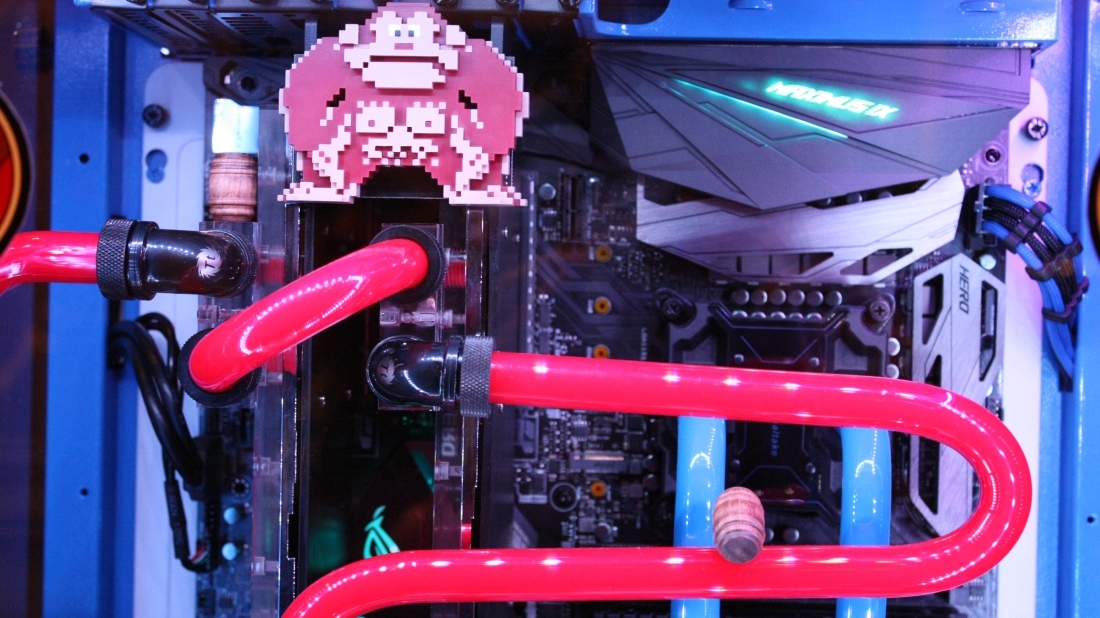 CES 2017 - Thermaltakes 25 Kilo schwerer Tower 900 und zahlreiche neue Temperglas-Cases