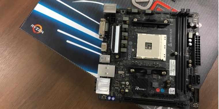 Biostar Racing X370-GTN (4)
