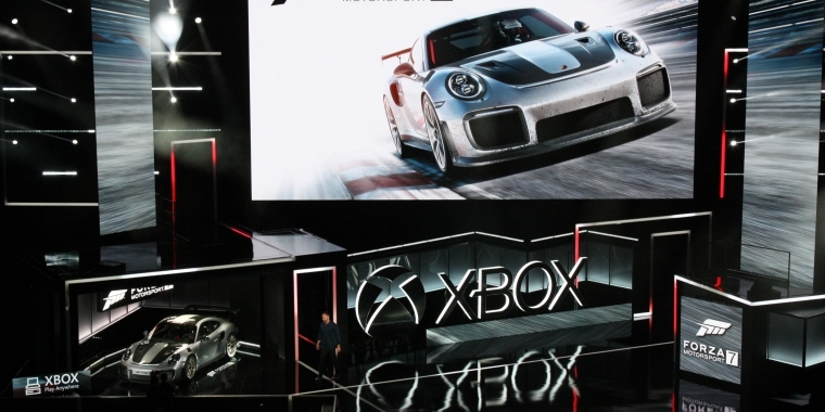 Premiere bei Microsoft: Zum ersten Mal in der Autogeschichte wurde ein neues Fahrzeug nicht auf einer Motorsportmesse, sondern einer Spieleveranstaltung vorgestellt: der 2018er Porsche 911 GT2 RS.