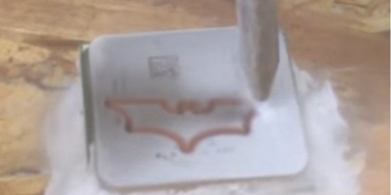 Hardware am Limit: Wenn die CPU den Wasserstrahlschneider trifft.