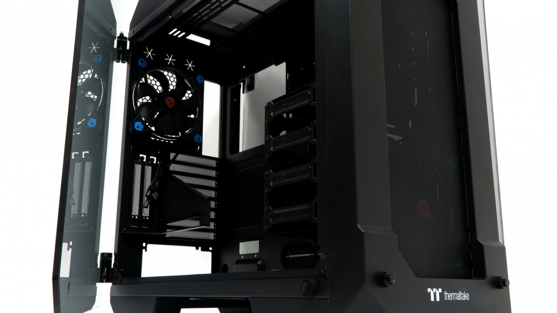 Thermaltake View 71 TG: Vollverglastes Raumwunder im Test