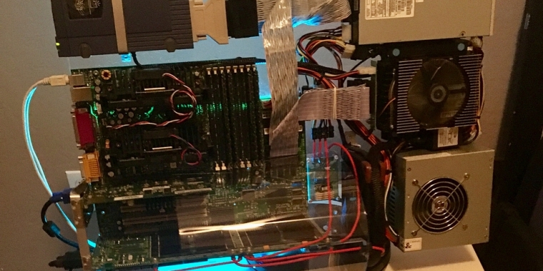 Update vom 5.11.2017: Das PC-Gehäuse dreht sich (28)