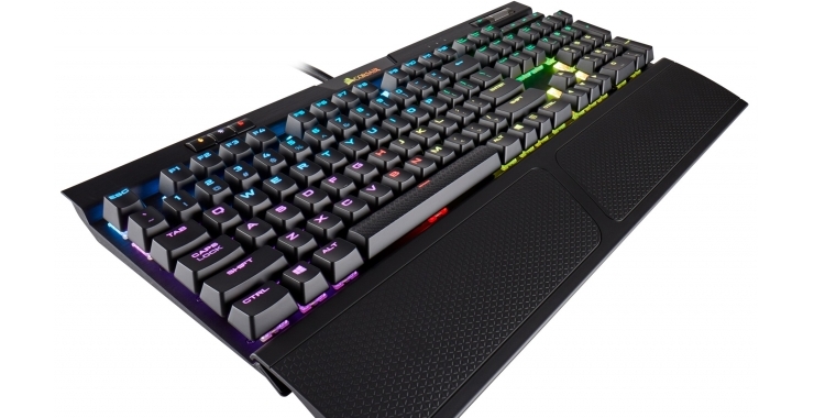 Corsair K70 RGB MK.2 (1)