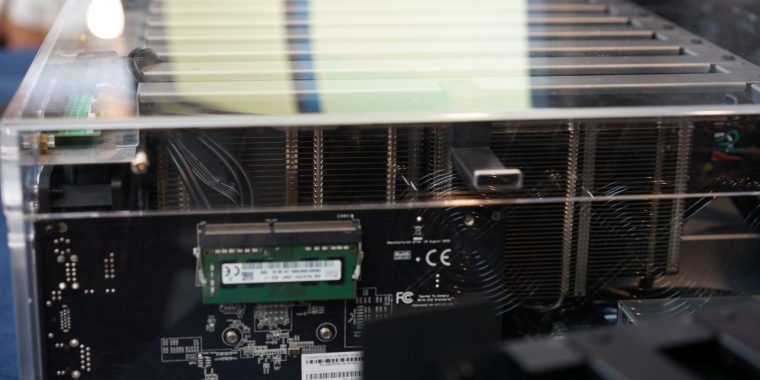 Computex-Kuriosität: Sapphire baut Dual-RX-470 für Miner (11)