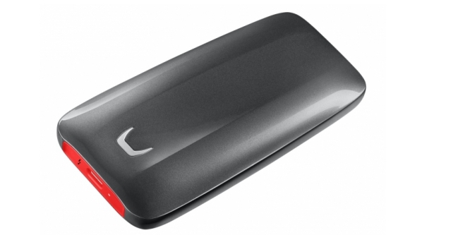 Samsung Portable SSD X5: Dank Thunderbolt 3 und NVMe mehr als 2 GB/s lesen und schreiben (1)