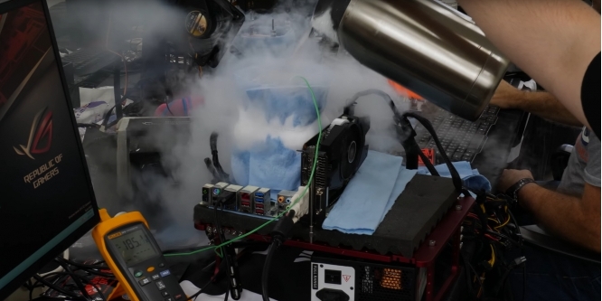 Core i9-9900K: der8auer mit neuen Erkenntnissen zum Extrem-Overclocking (1)