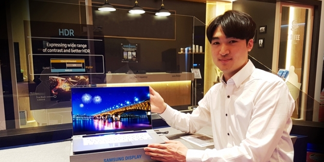 15,6 Zoll OLED-Display für Notebooks: Samsung startet Serienproduktion (2)