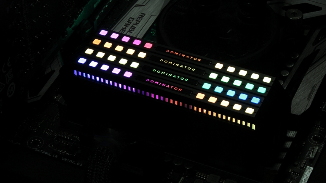 DDR4-RAM Corsair Dominator Platinum RGB im Test: Mit Capellix-LEDs zum Erfolg?