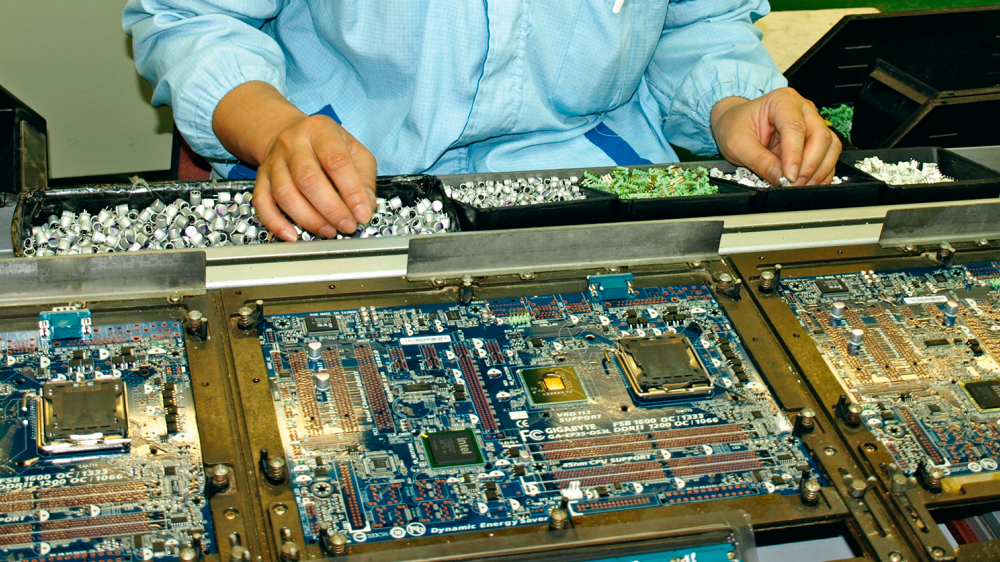  So entsteht Elektronik: Bauelemente und Fertigung - Vom Rohstoff zum Produkt