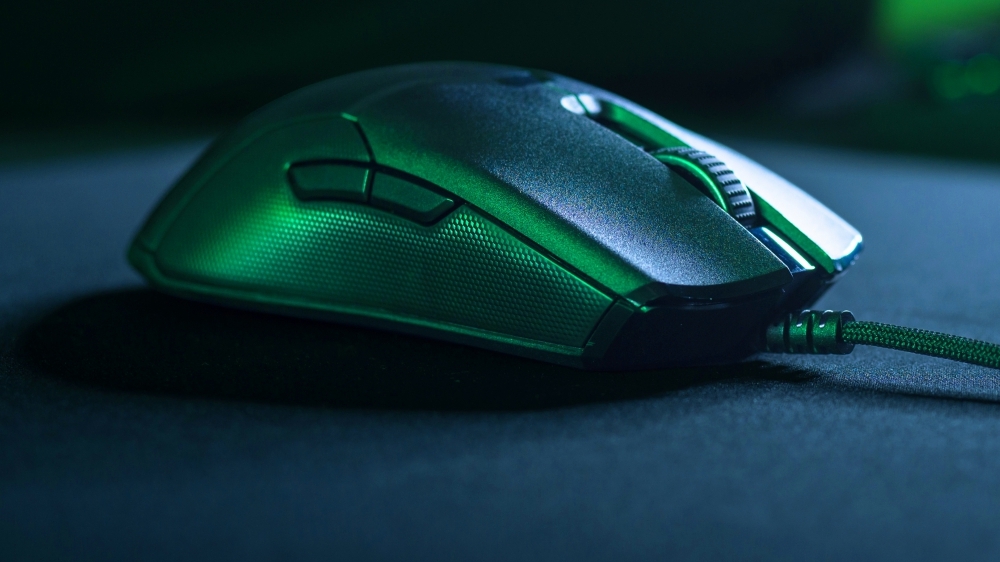 Razer Viper: Razers neues Spielermaus-Flaggschiff mit optischen Tastenschaltern getestet