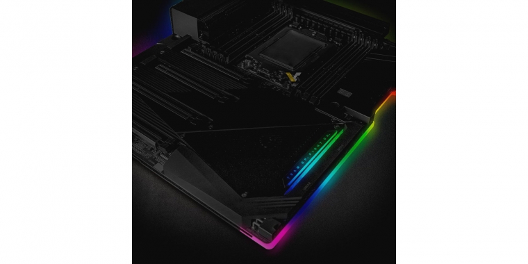Ryzen Threadripper 3000: Gigabyte Aorus TRX 40 aufgetaucht (1)