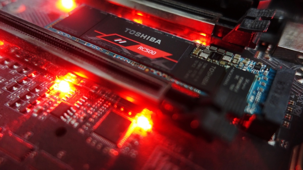 Toshiba RC500 im SSD-Test: Mittelklasse-Riegel für den Alltags-PC