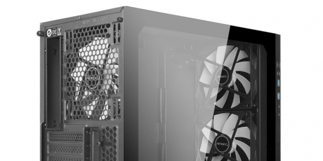 Antec P82 Flow: Neuer Midi-Tower für 80 Euro ohne RGB-Spiele (3)