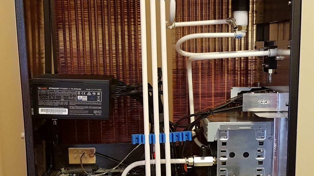 Mammut-Wakü-Projekt: Riesen-Radiatoren und Kühler im Eigenbau