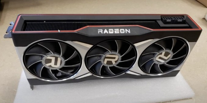 AMD Radeon RX 6000: Erstes Realbild und Renderbild der 2-Lüfter-Lösung (3)