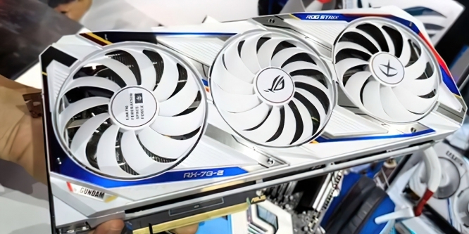 GeForce RTX 3090: Asus kündigt limitierte ROG STRIX GUNDAM an (1)