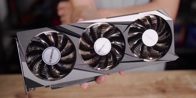 Geforce RTX 3070: Weitere Bilder aus China, Test-Embargo der Founders Edition einen Tag vor "Big Navi"? (1)