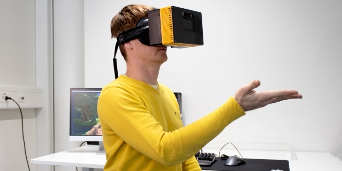 Creal VR Headset mit Lichtfeld Display